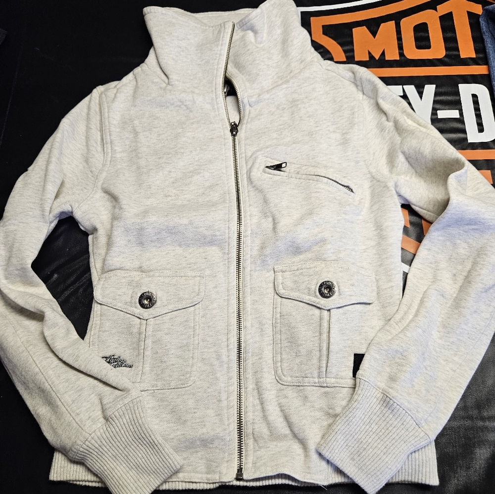 Stylish Women's Bomber Jacket in Light Gray